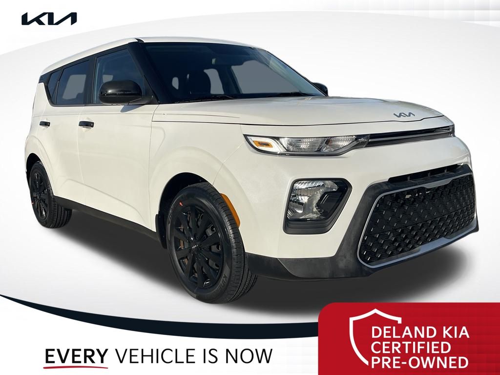 Snow White Pearl 2022 Kia Soul SUV / Crossover Front-Wheel Drive Continuously Variable Transmission