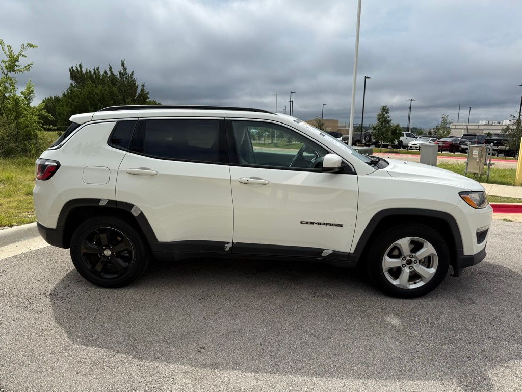 Thumbnail: 2017 Jeep Compass - 4