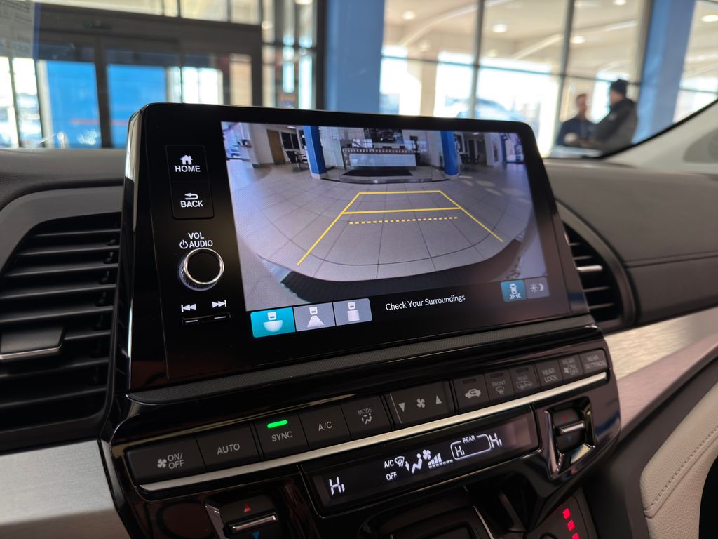 Thumbnail: 2026 Honda Odyssey - 32