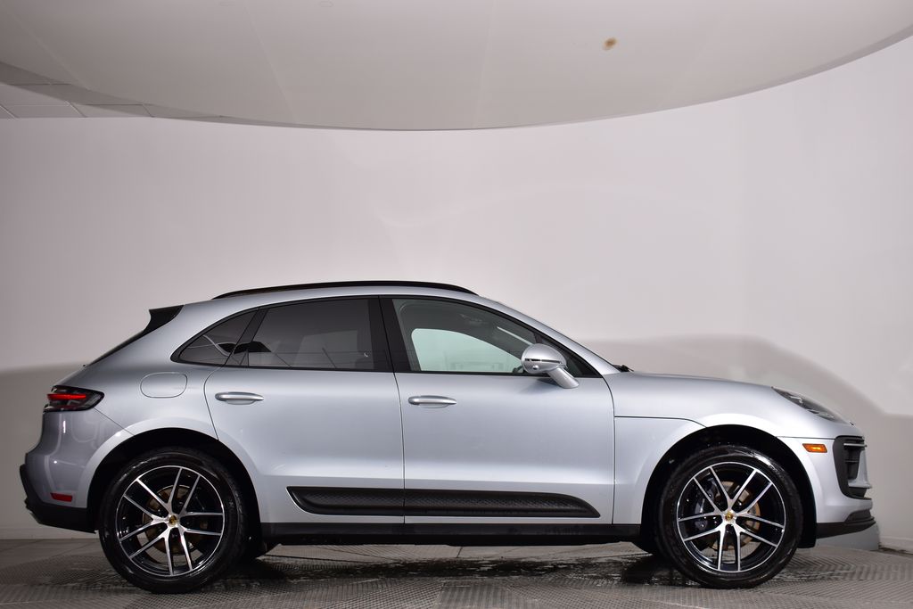 2022 Porsche Macan Base 6