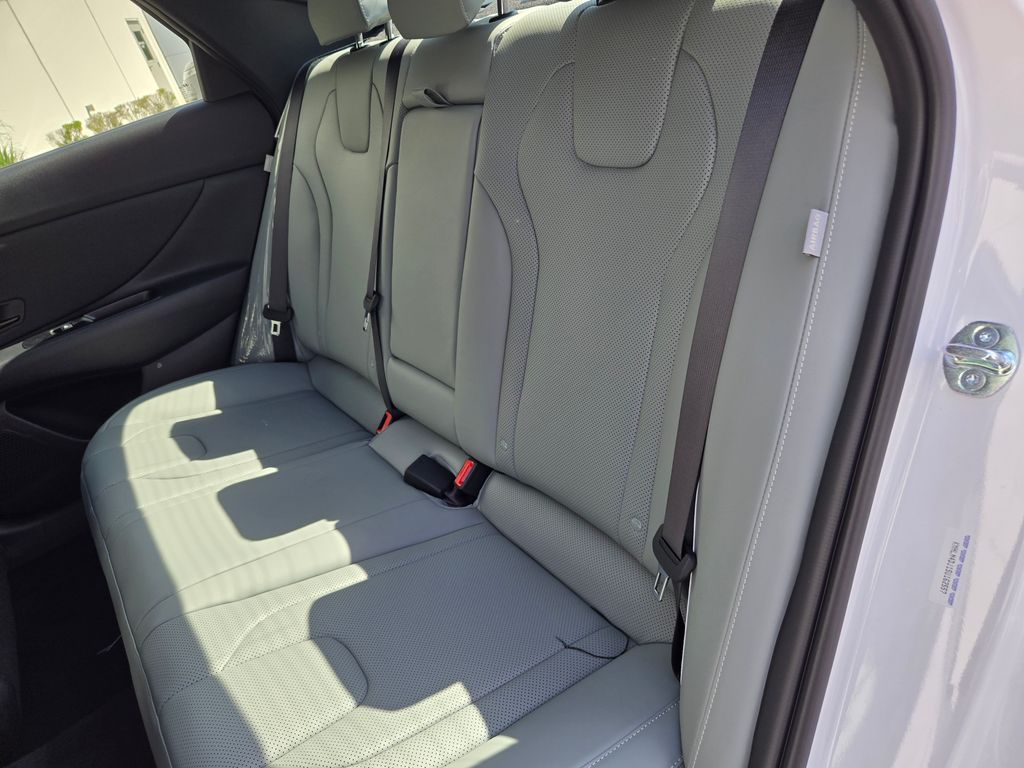 Thumbnail: 2025 Hyundai Elantra - 24