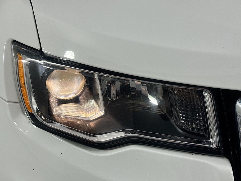 Used Car 2022 Jeep Grand Cherokee Wk  Limited For Sale Under $25,000 In Austin, Texas