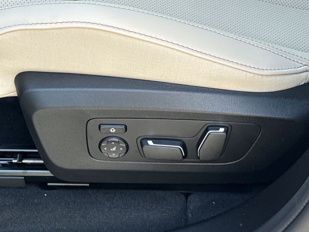 Thumbnail: 2026 BMW X3 - 12