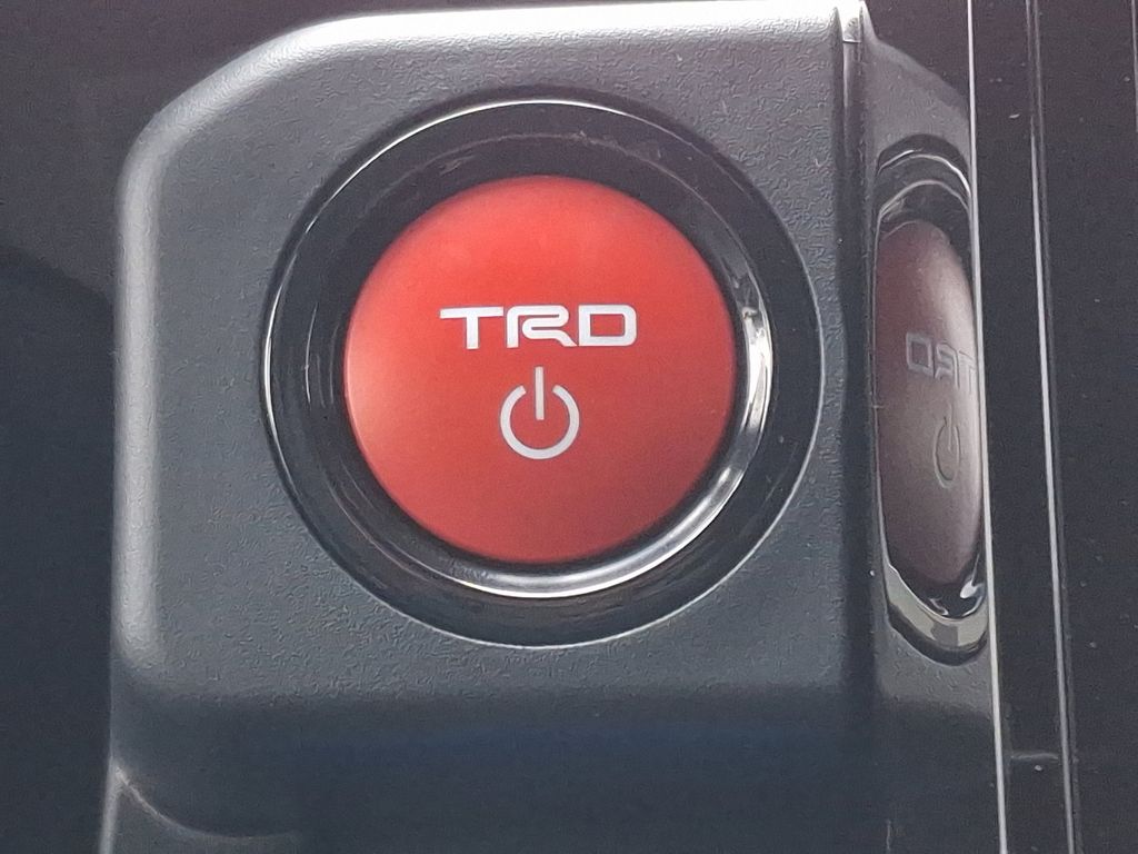 2025 Toyota Tacoma TRD Sport 14
