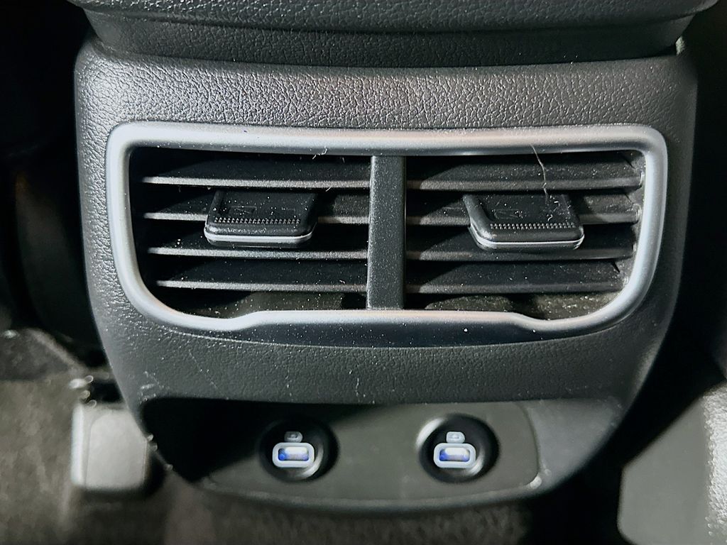 Thumbnail: 2022 Hyundai Santa Fe - 24