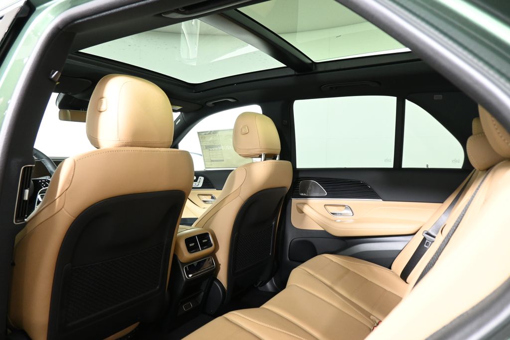 Thumbnail: 2026 Mercedes-Benz GLE - 26