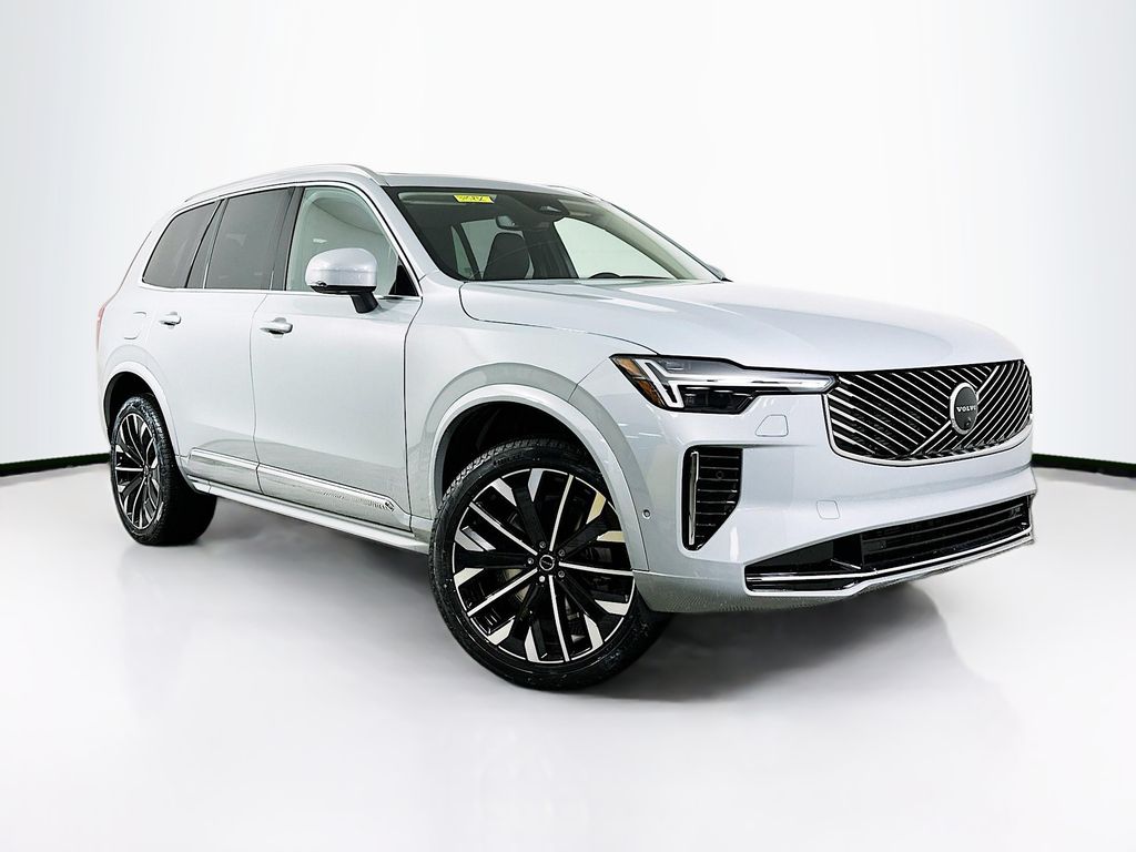 2026 Volvo XC90 B5 Plus
