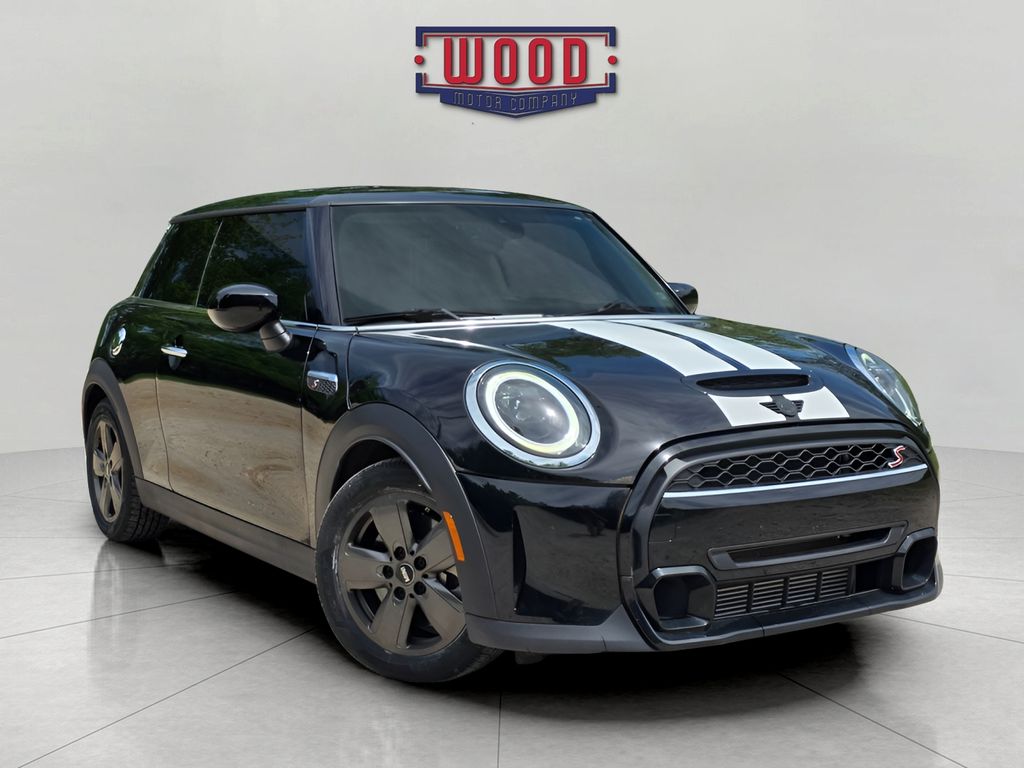 Midnight Black Metallic 2022 MINI Cooper Hatchback 7-Speed Automatic