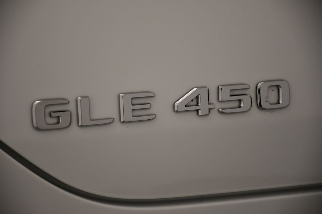 Thumbnail: 2026 Mercedes-Benz GLE - 9