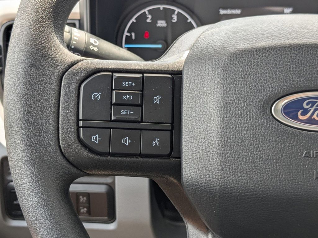 2025 Ford F-350 Super Duty XL