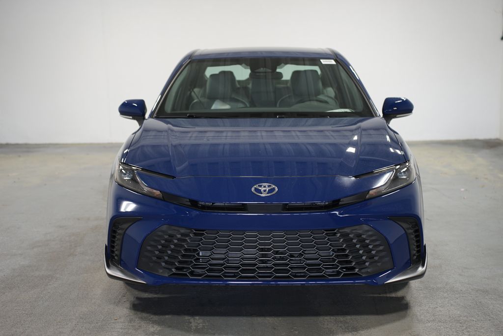 2025 Toyota Camry SE 2
