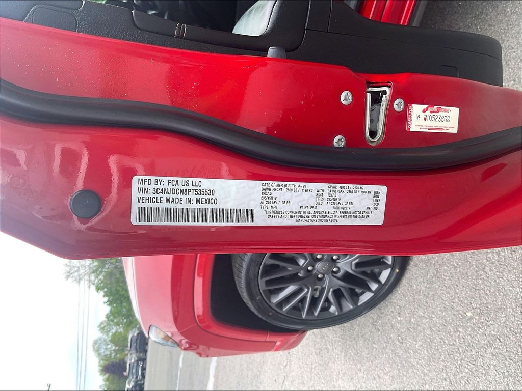 2023 Jeep Compass — photo 33