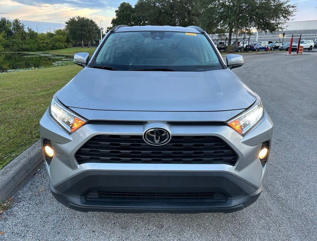 Thumbnail: 2020 Toyota RAV4 - 8