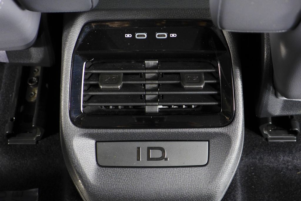 Thumbnail: 2021 Volkswagen ID.4 - 24