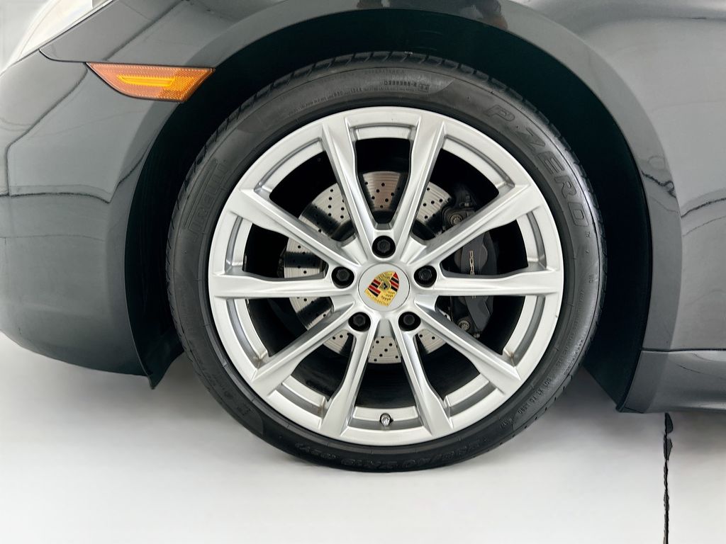 Thumbnail: 2017 Porsche 718 Cayman - 24