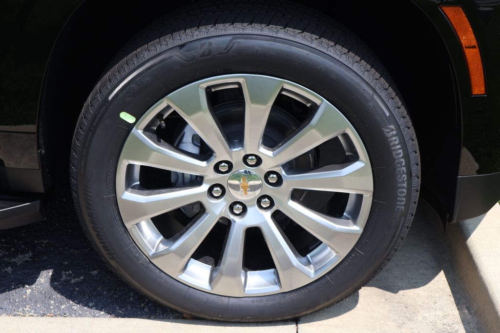 Thumbnail: 2025 Chevrolet Tahoe - 5