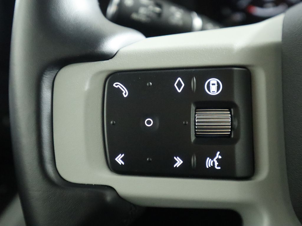 Thumbnail: 2024 Land Rover Defender - 11