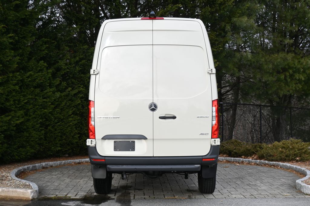 Thumbnail: 2026 Mercedes-Benz Sprinter - 6