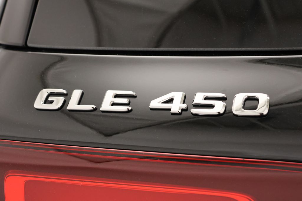 Thumbnail: 2026 Mercedes-Benz GLE - 9