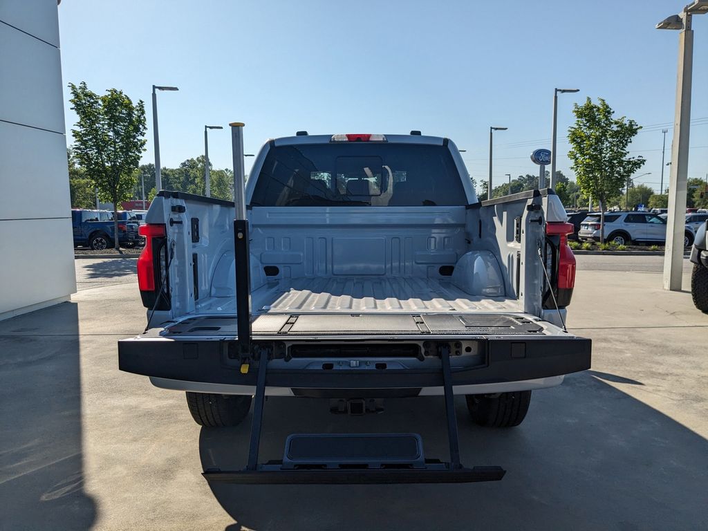 2025 Ford F-150 Lightning Lariat