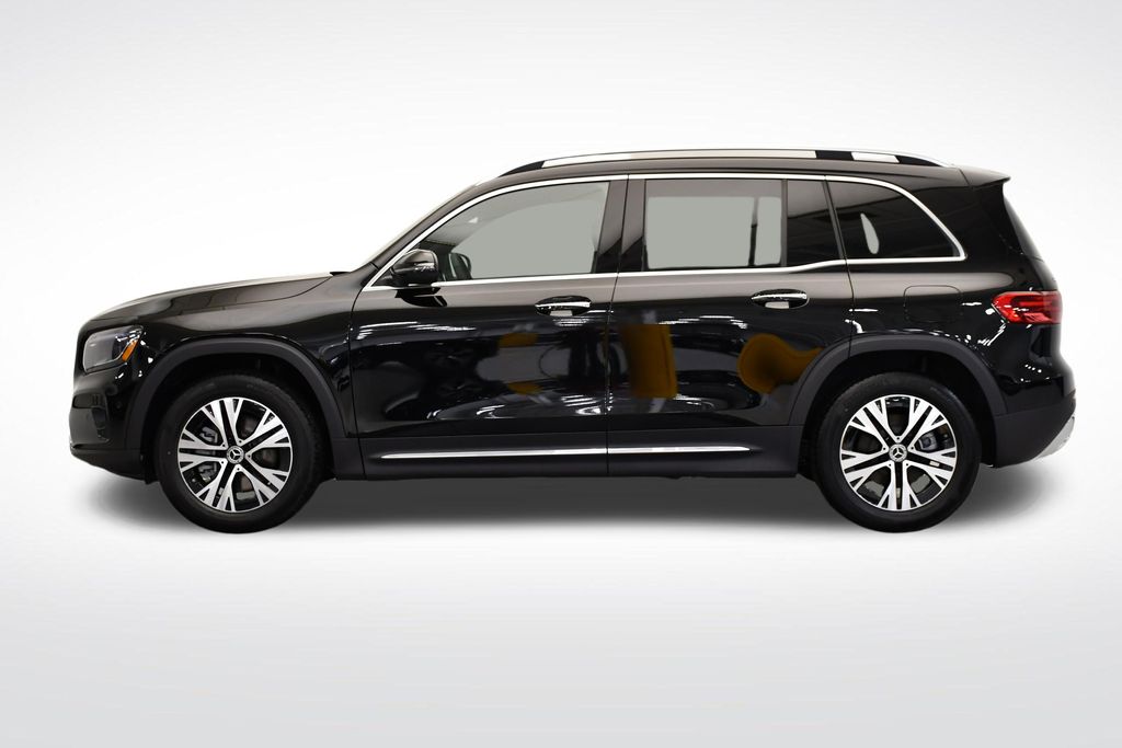 Thumbnail: 2026 Mercedes-Benz GLB - 2