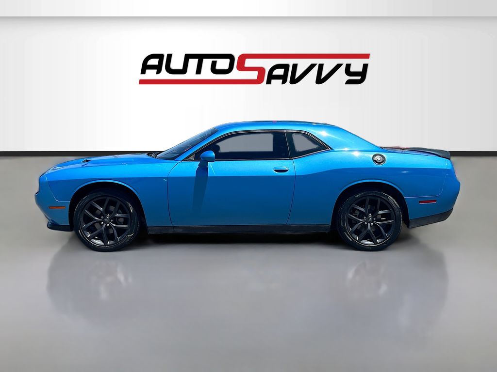 Used 2023 Blue Dodge SXT image 4