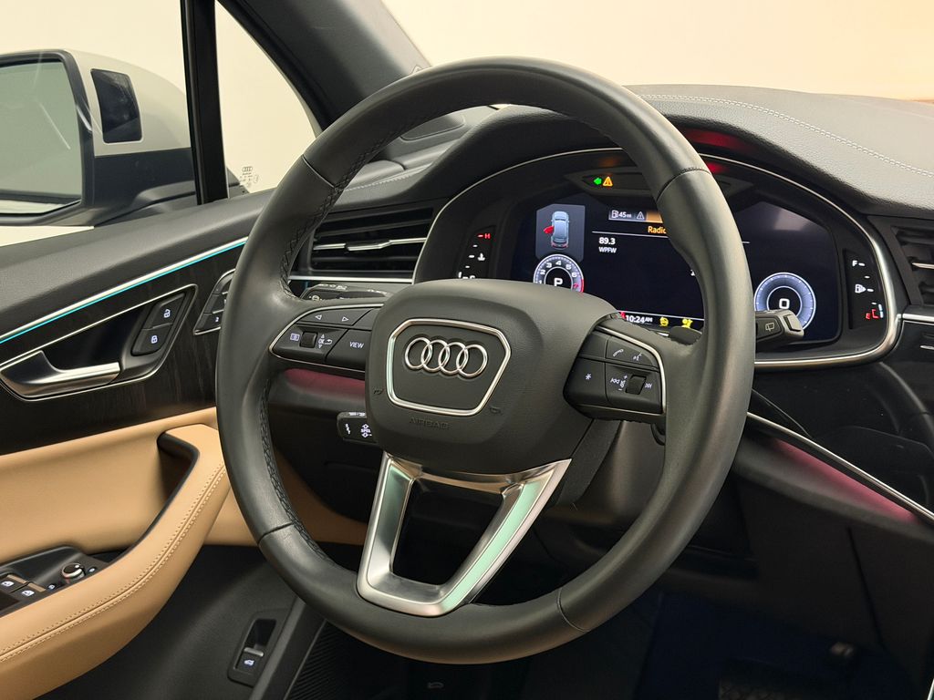 Thumbnail: 2023 Audi Q7 - 25