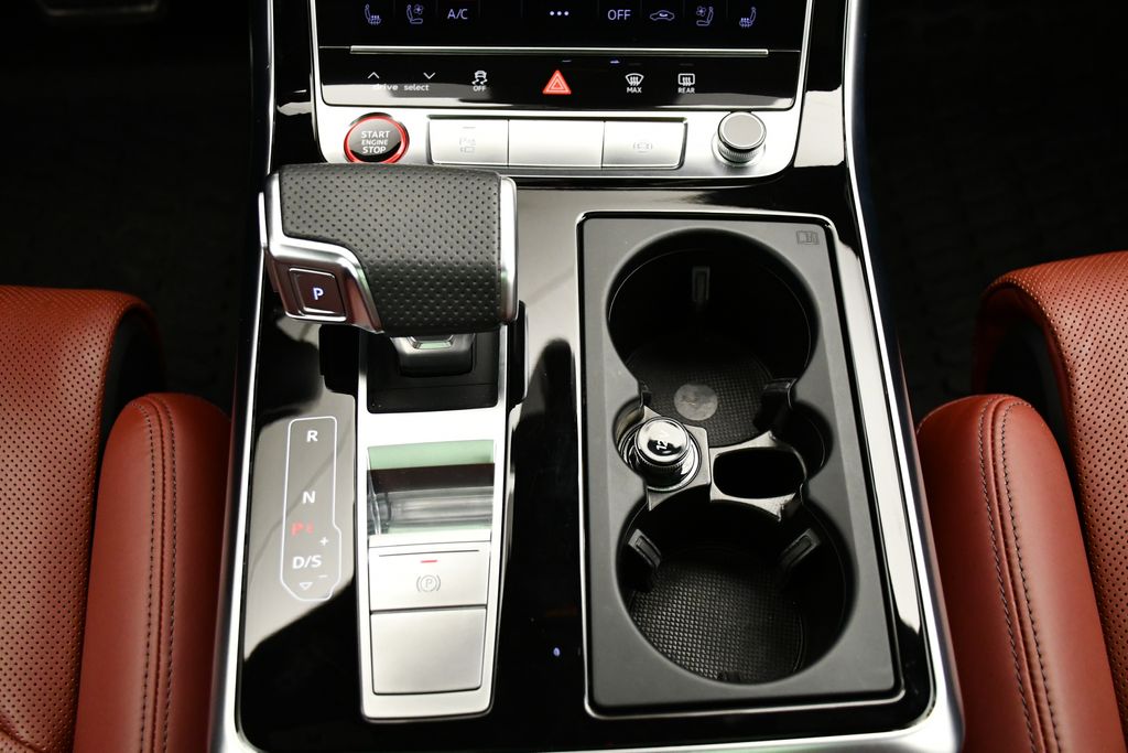 Thumbnail: 2022 Audi SQ8 - 29