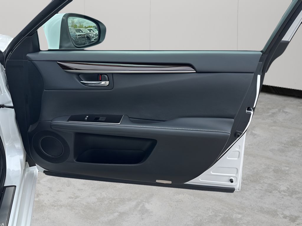 Used Car 2017 Lexus Es  350 For Sale Under $30,000 In Austin, Texas