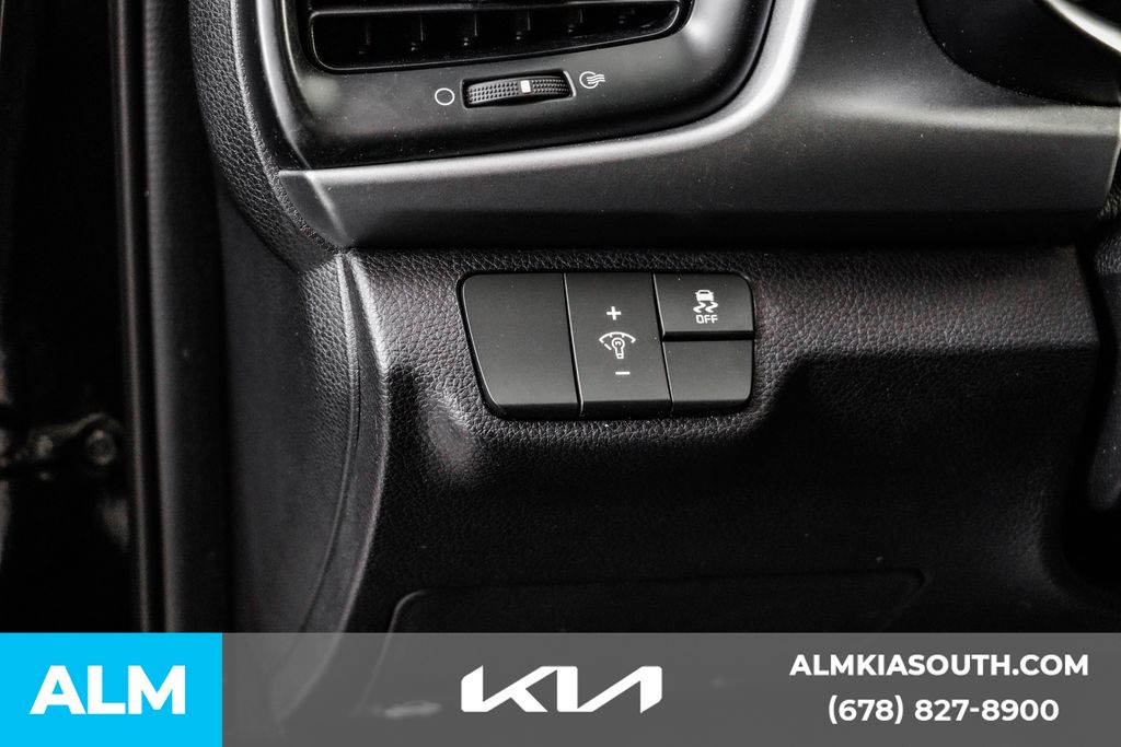2022 Kia Rio LX photo 23