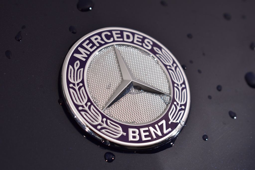 Thumbnail: 2016 Mercedes-Benz C-Class - 11