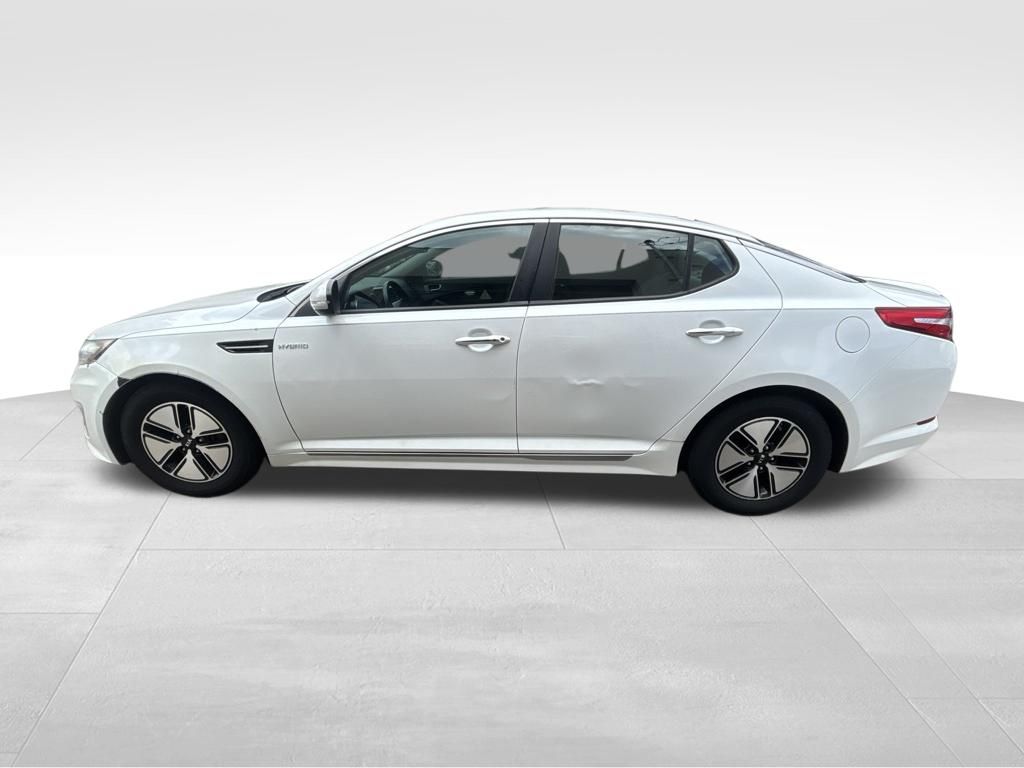 Used 2013 White Kia LX image 3