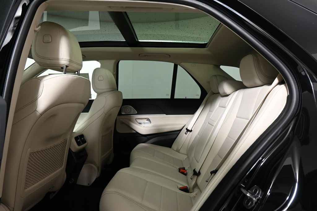 Thumbnail: 2026 Mercedes-Benz GLE - 27