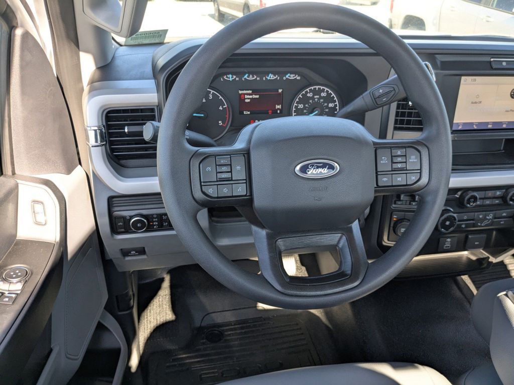 2025 Ford F-550 Chassis XL