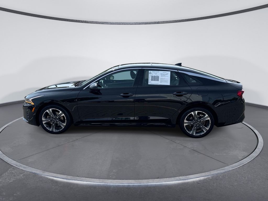 Used 2023 Black Kia EX image 4