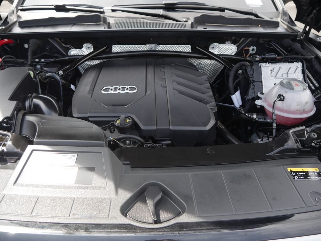 Thumbnail: 2023 Audi Q5 - 11