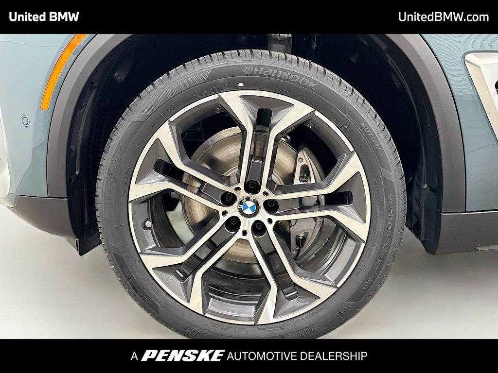 Thumbnail: 2026 BMW X5 - 2