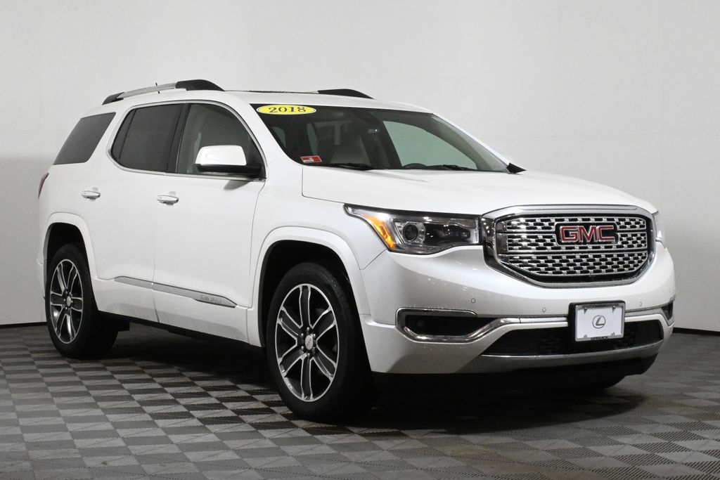 2018 GMC Acadia Denali 9