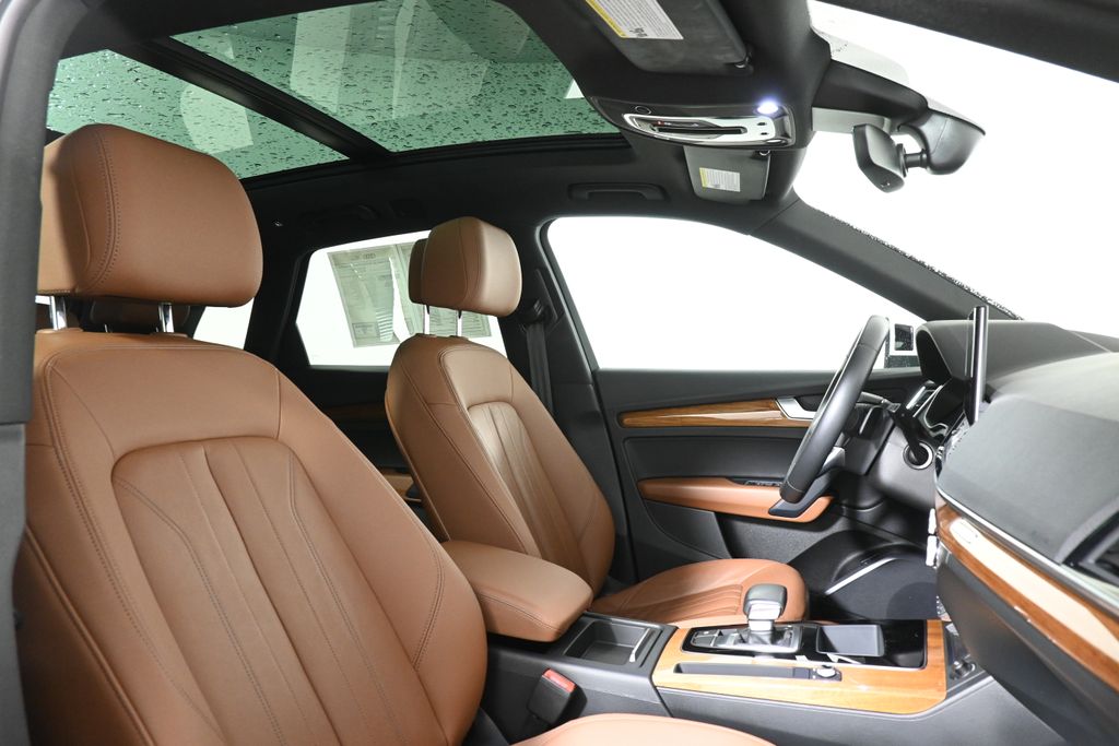 2022 Audi Q5 e Premium 24