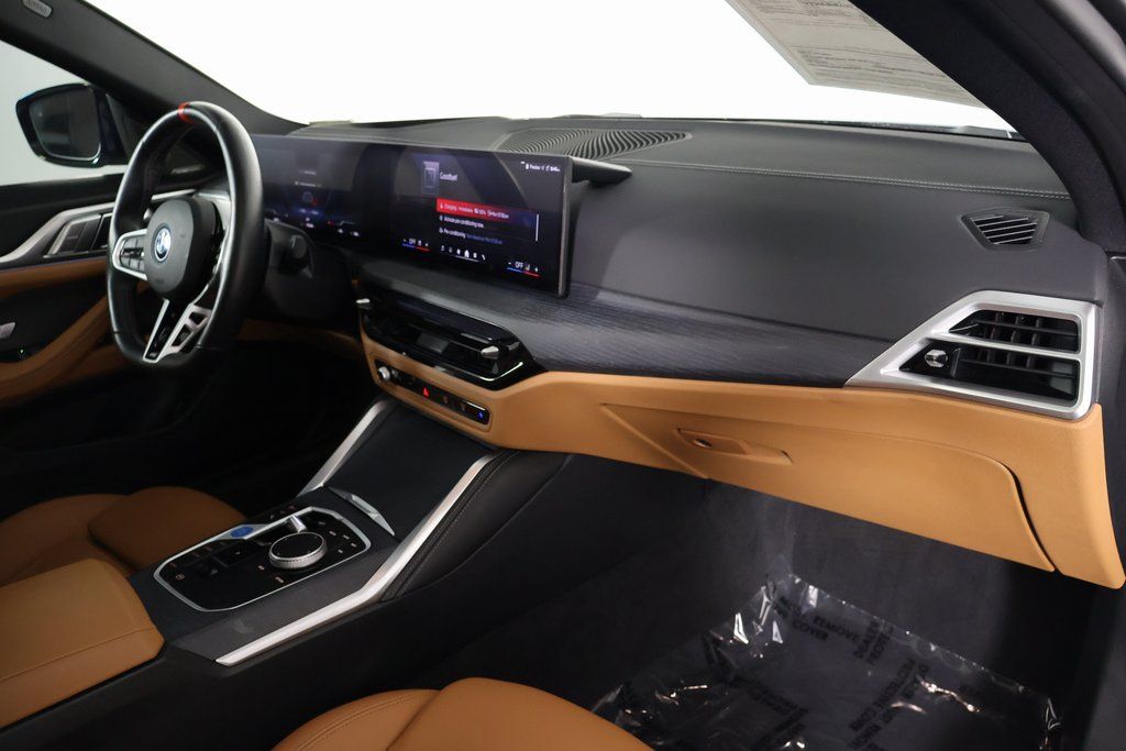 Thumbnail: 2025 BMW i4 - 9