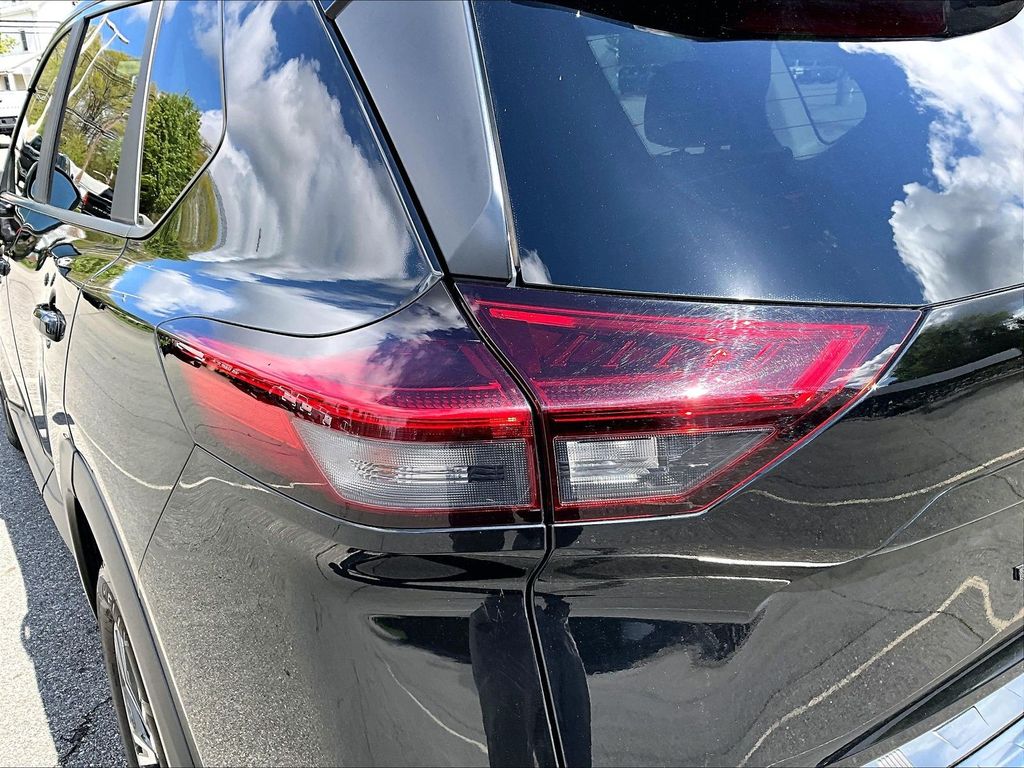 2023 Nissan Rogue — photo 34
