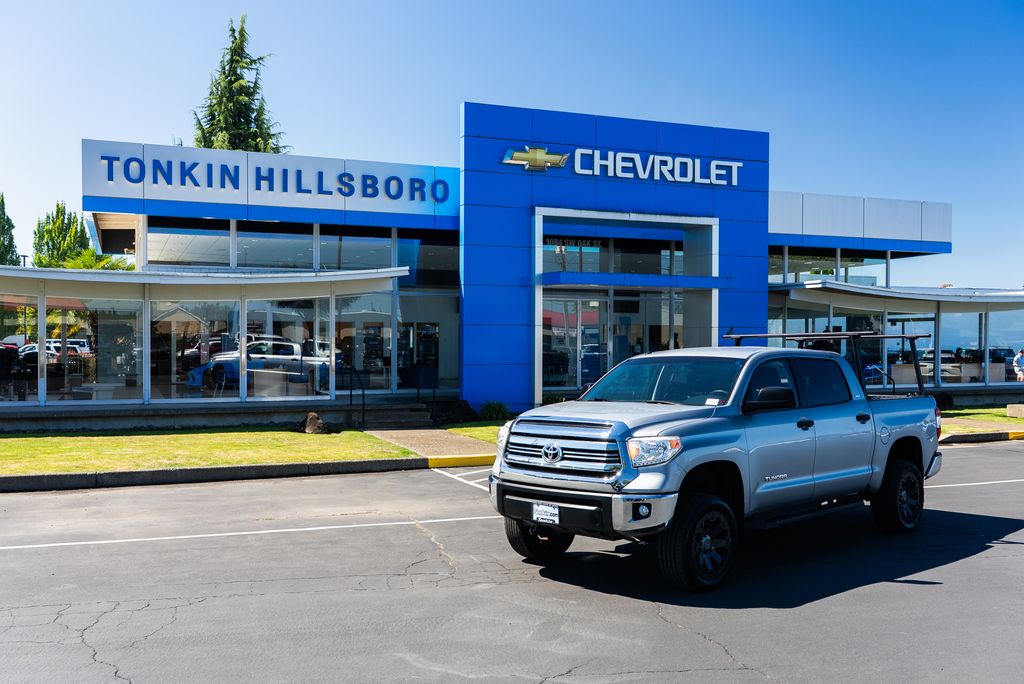 Silver Sky Metallic 2017 Toyota Tundra Pickup Truck Four-Wheel Drive 6-Speed Automatic Overdrive