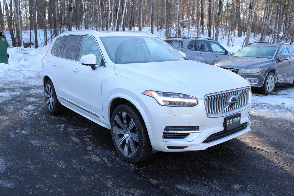 2024 Volvo XC90 Recharge T8 Plus Bright Theme 7-Passenger eAWD