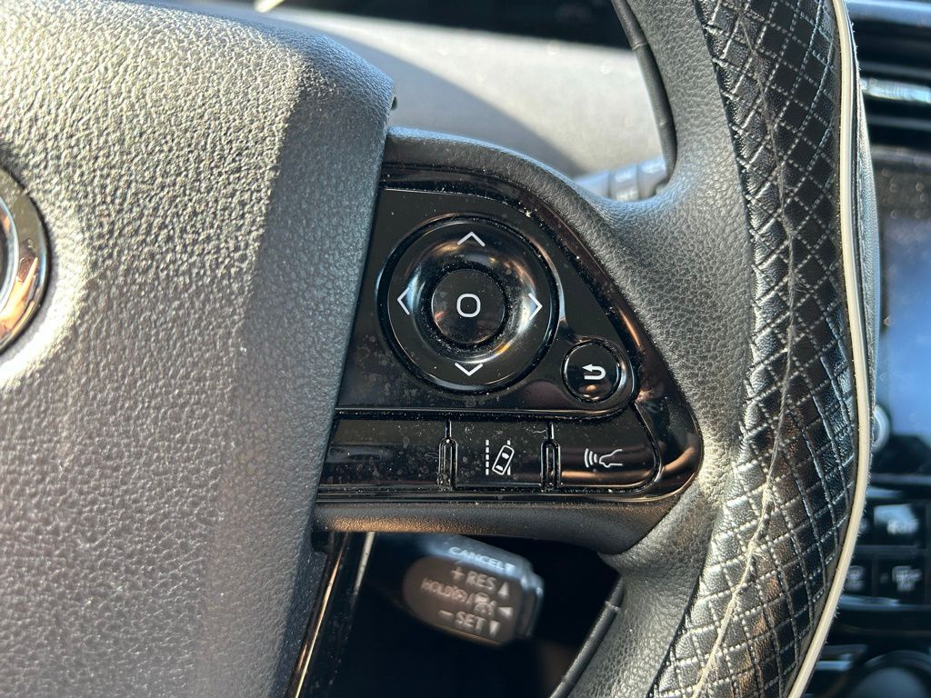 Thumbnail: 2020 Toyota Prius - 18