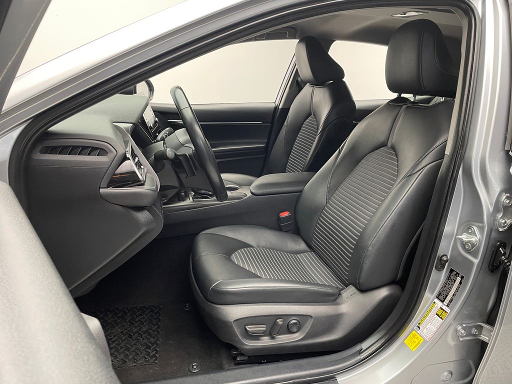 2022 Toyota Camry SE 13