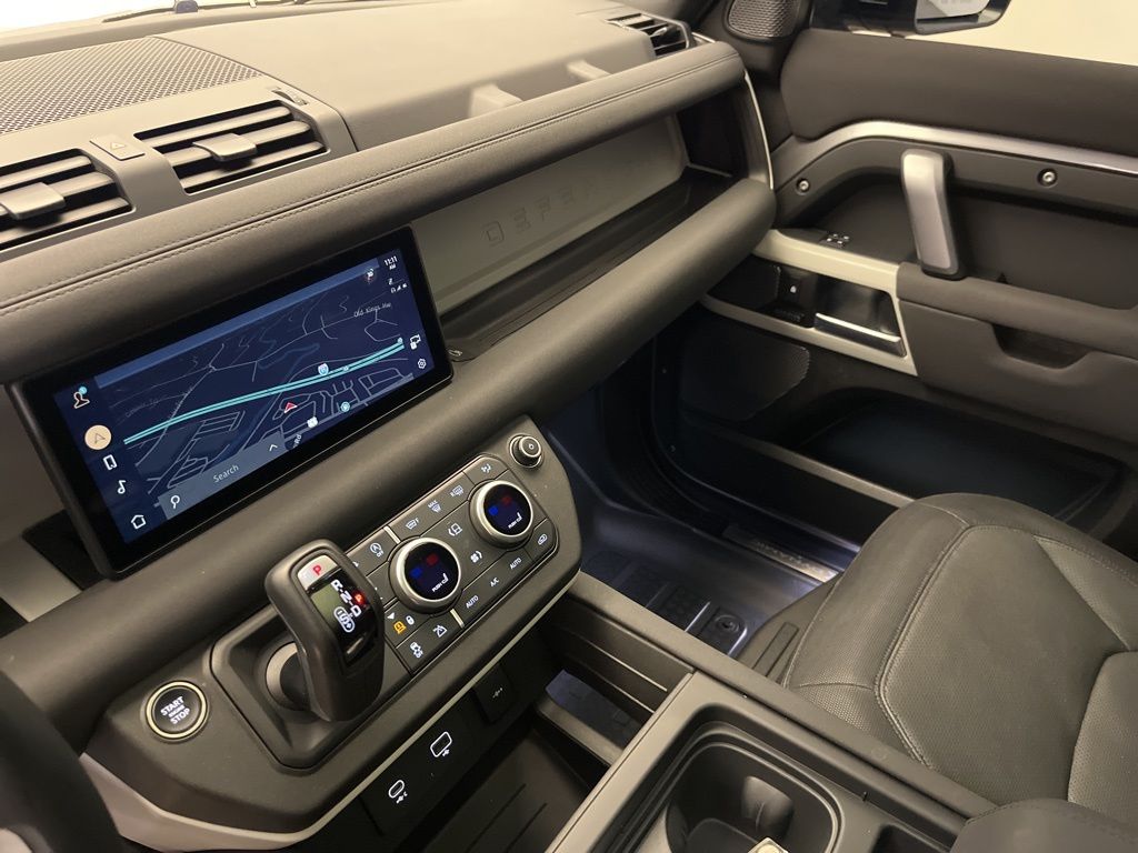 Thumbnail: 2023 Land Rover Defender - 20