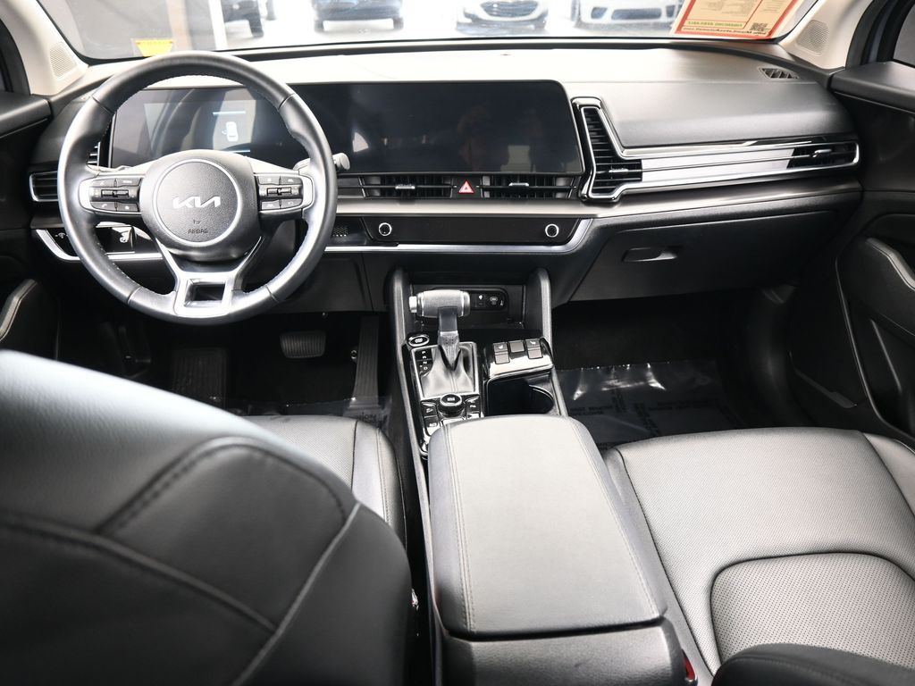 Used 2025 Everlasting Silver Kia EX image 41