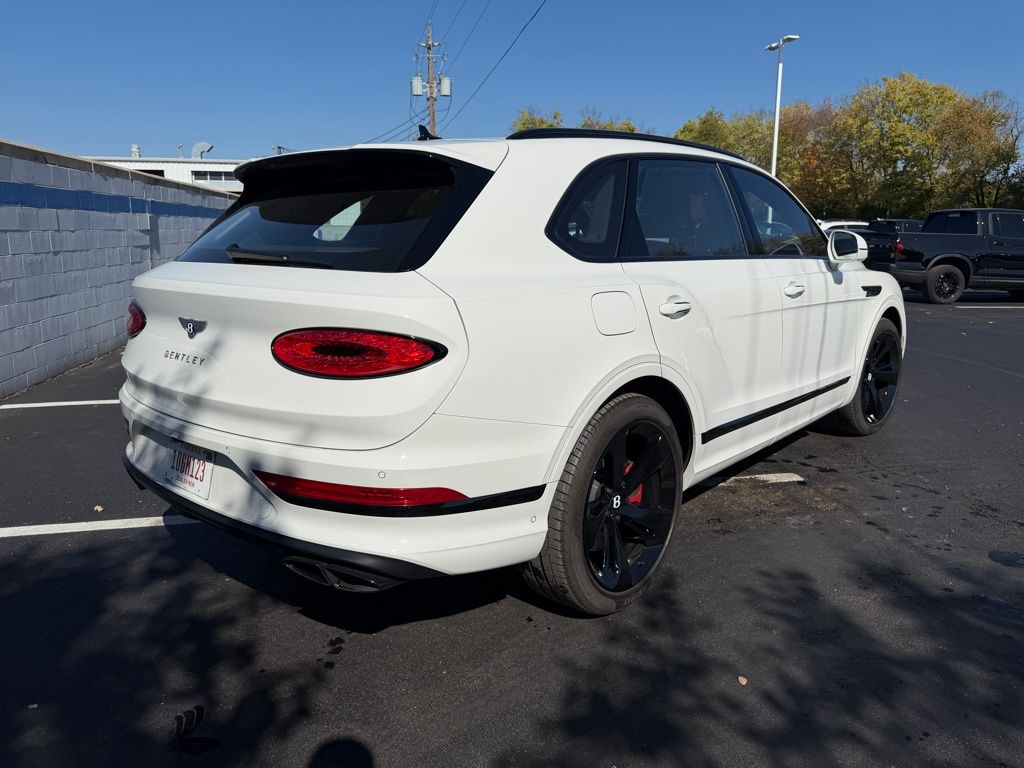 Thumbnail: 2023 Bentley Bentayga - 5