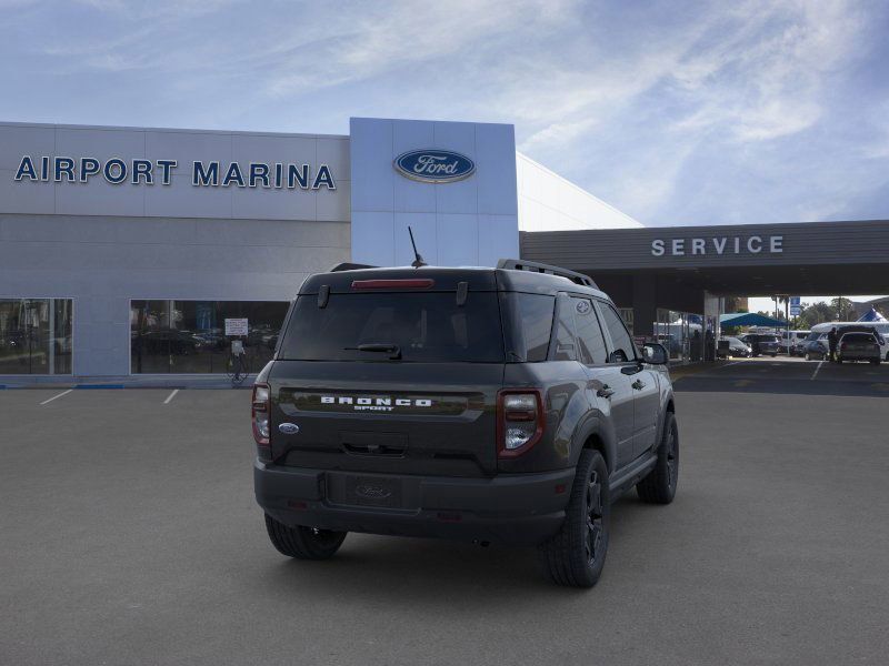 2024 Ford Bronco Sport Outer Banks 9