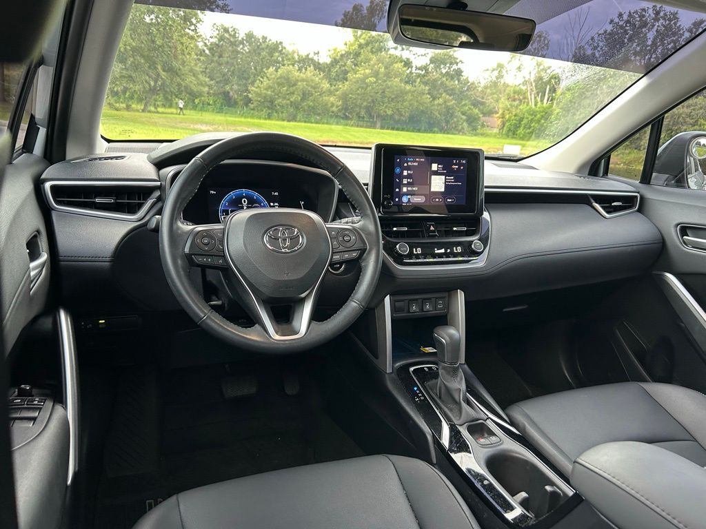 Thumbnail: 2023 Toyota Corolla Cross - 12